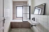 Haupthaus EG - Badezimmer II Badewanne - 
