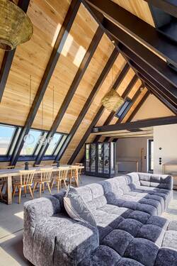 Haupthaus - OG Wohn/Essbereich + Schlafzimmer II + - 