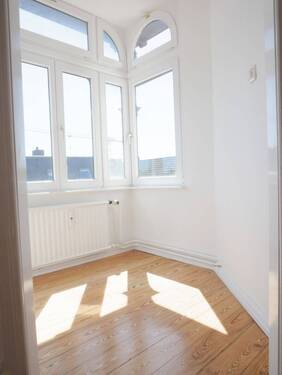 Erker - Etagenwohnung mit 120,00 m&sup2; in Heide zur Miete