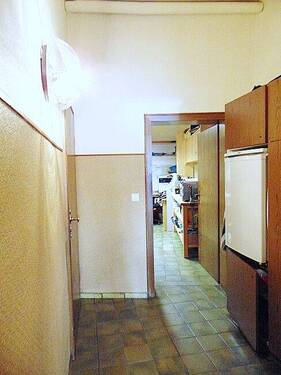 Flur zum Betriebsraum.JPG - 