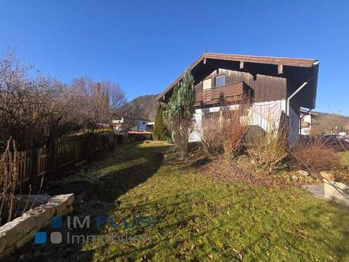 Gartenbereich - 5 Zimmer Mehrfamilienhaus, Wohnhaus in Kiefersfelden