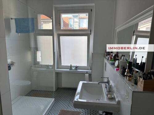 2 - 2 Zimmer Etagenwohnung in Berlin