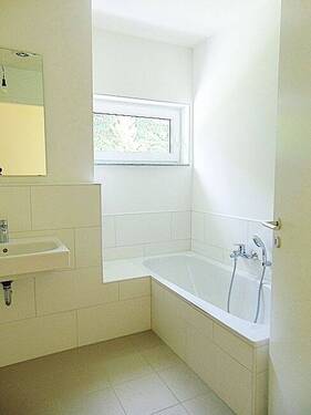 Bad OG mit Dusche+Wanne.JPG - 