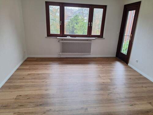 Schlafzimmer mit neuen Fußboden.jpg - 