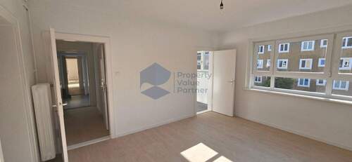 Wohnzimmer, Flur - 3 Zimmer Etagenwohnung in Wolfsburg