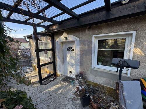 Eingang zum Obergeschoss - 6 Zimmer Einfamilienhaus zum Kaufen in Bad Köstritz