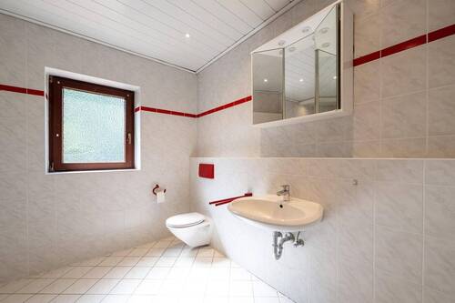 Blick ins Bad Einliegerwohnung - 