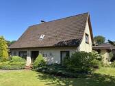 Frontansicht - 1 Zimmer Mehrfamilienhaus, Wohnhaus zum Kaufen in Sieverstedt
