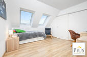 Schlafzimmer mit Ankleide - Etagenwohnung mit 79,40 m² in Gersthofen zum Kaufen