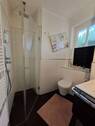 Gäste-WC mit Dusche - 
