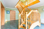 Treppe ins Dachgeschoss - 1. Wohnung - 
