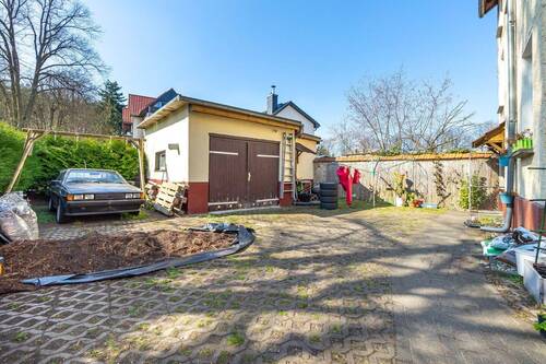 Garage und Außenstellplatz - Mehrfamilienhaus, Wohnhaus mit 171,00 m² in Schöneiche bei Berlin zum Kaufen