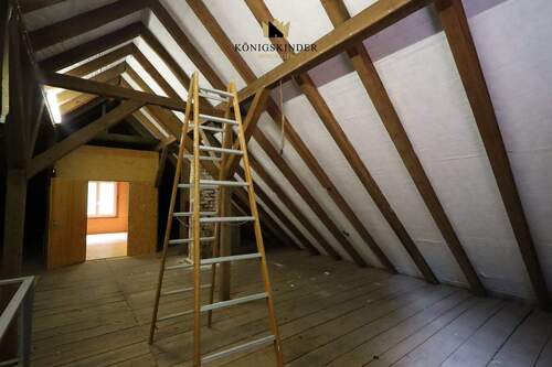 ...Spitzboden - alles schon vorbereitet - 