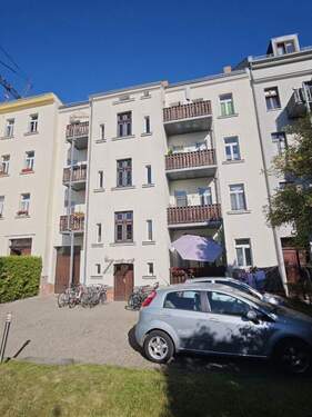 Rückansicht - II 3-Raum ETW mit Balkon in guter Lage II