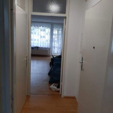 Flur - 2 Zimmer Etagenwohnung in Saarbrücken