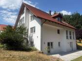 NordOstAnsicht - WOHN(T)RAUM in BESTLAGE ! Geräumiges 2-Familienhaus mit 6 Zimmern 3 Bädern
