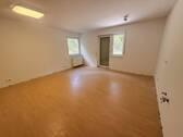 Kind 1 im Souterrain - 