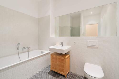 Luxuriöses Bad... - Etagenwohnung mit 108,00 m² in Berlin zum Kaufen