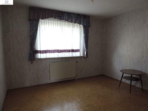 Schlafzimmer im Ergeschoss - 