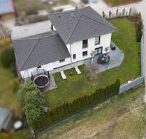 Charmantes Einfamilienhaus, ruhig gelegen mit Doppelgarage im Gemeindebereich Essenbach!