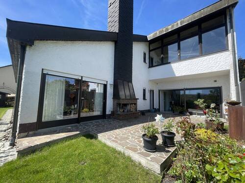 Sonnige Terrassenseite - 4 Zimmer Einfamilienhaus in Ebermannstadt