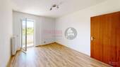 Schlafzimmer 1 mit Balkonzugang - 3 Zimmer Etagenwohnung zum Kaufen in München