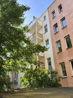 Hausansicht - 3 Zimmer Etagenwohnung zur Miete in Gera