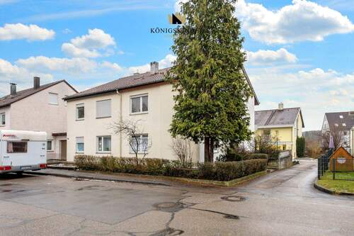 Außenansicht - 7 Zimmer Doppelhaushälfte zum Kaufen in Hochdorf