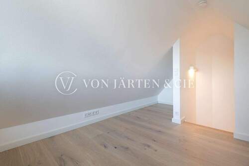 Zimmer im Spitzboden - 