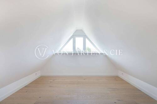 Zimmer auf Spitboden - 