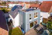 Haus mit Anbau - 