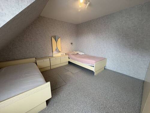 Schlafzimmer DG - 
