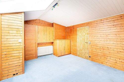 Zimmer im Dachgeschoss - 