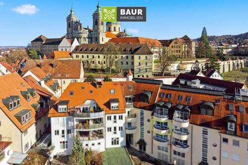 Luftaufnahme - Im Herzen von Weingarten - hell, großzügig, mit Balkon & Aufzug