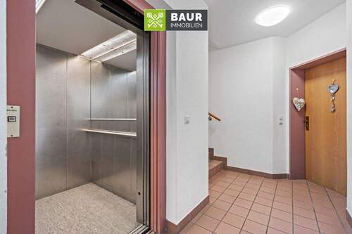 Treppenhaus - 2 Zimmer Etagenwohnung zum Kaufen in Weingarten