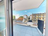Balkon - Etagenwohnung mit 97,40 m&sup2; in Magdeburg zur Miete
