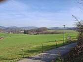 Blick vom Garten.jpg - Wer das Besondere sucht, findet manchmal das Einzigartige