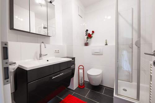 Gäste WC mit Dusche - 