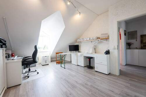 Büro/ Kinderzimmer - 