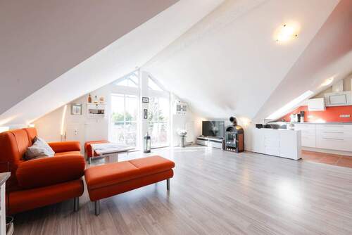 Wohnzimmer - 4 Zimmer Etagenwohnung zum Kaufen in Geretsried