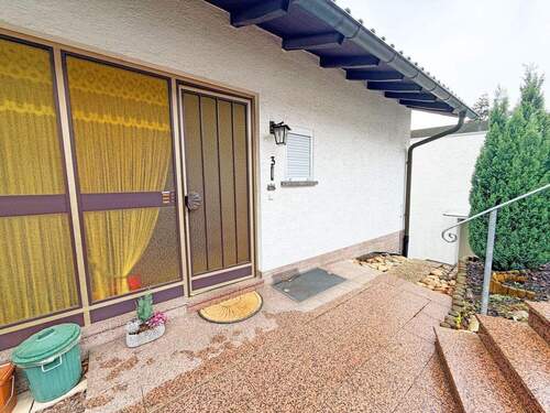 Hauseingang - Einfamilienhaus mit 200,00 m&sup2; in Birkenau zum Kaufen