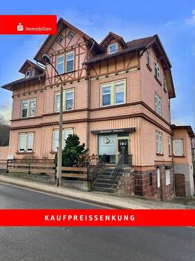 Straßenanicht - Repräsentatives Fachwerkhaus mit Garten, Garagen und vielseitigen Wohnmöglichkeiten in Schnepfenthal