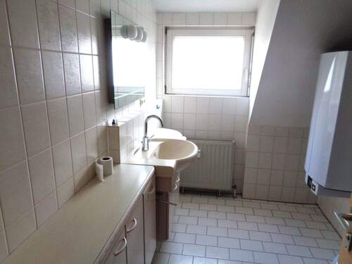 Tageslicht - Bad mit Dusche - 