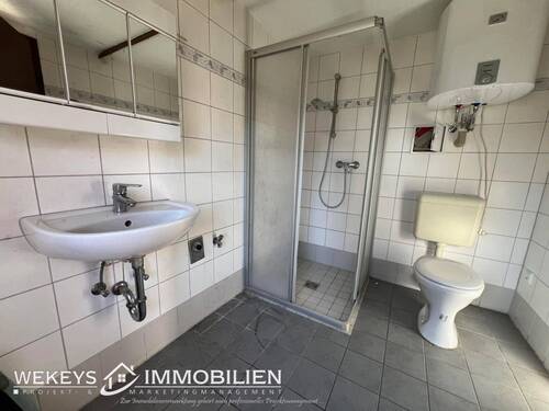 Nebengebäude Bad - 