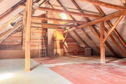 Dachboden ausbaufähig - 