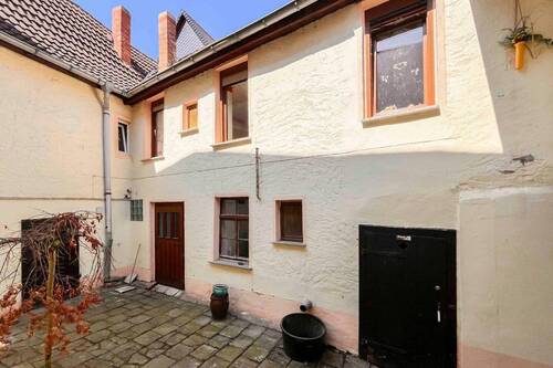 Innenhof - 5 Zimmer Reihenmittelhaus zum Kaufen in Wettin-Löbejün