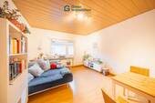 Wohnzimmer - 3 Zimmer Etagenwohnung zum Kaufen in Stuttgart / Bad Cannstatt