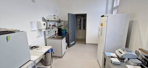 Voll ausgestattete Labore - 