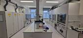 Voll ausgestattete Labore - 
