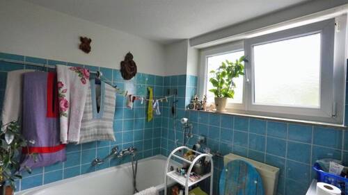 Tageslichtbad mit Wanne - 